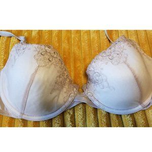 Vassarette tan lace bra